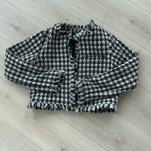 VENUS Black and White Houndstooth Blazer